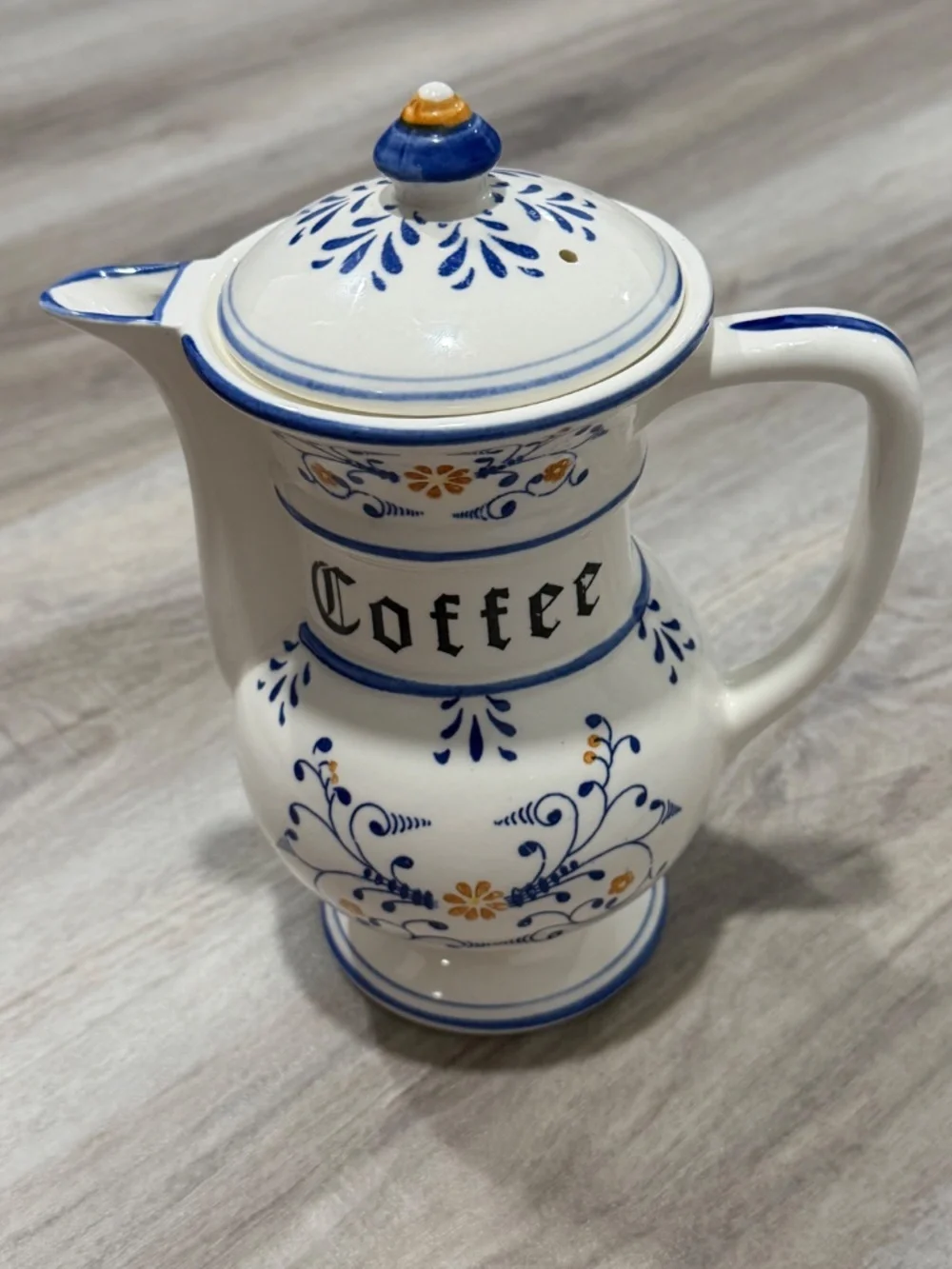 Royal Sealy vintage royal